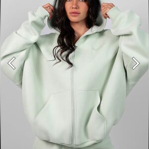 Comfrt Pastel Zip Hoodie in Mint Size Small